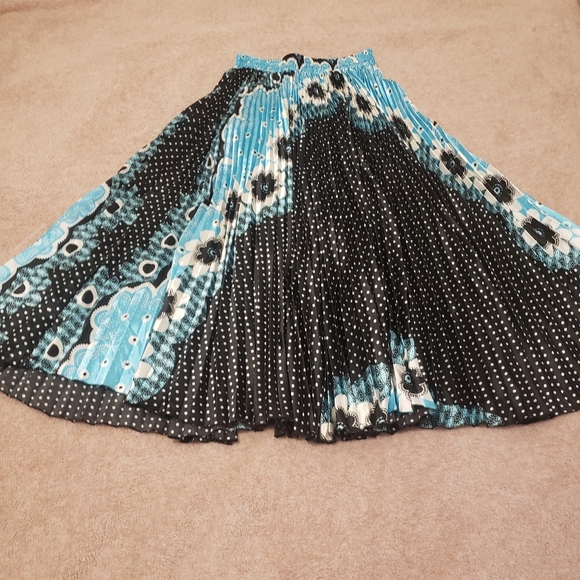 St. Laurent Italy Skirt - Picture 3 of 12